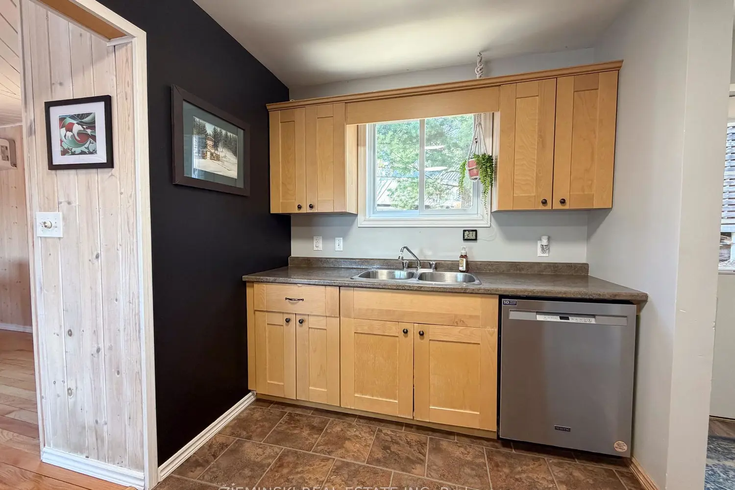 Additional image 5 of 435 Esker Road