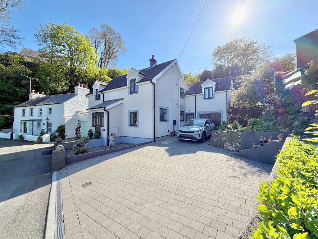 5 bed detached house for saleThe Slade, Fishguard SA65