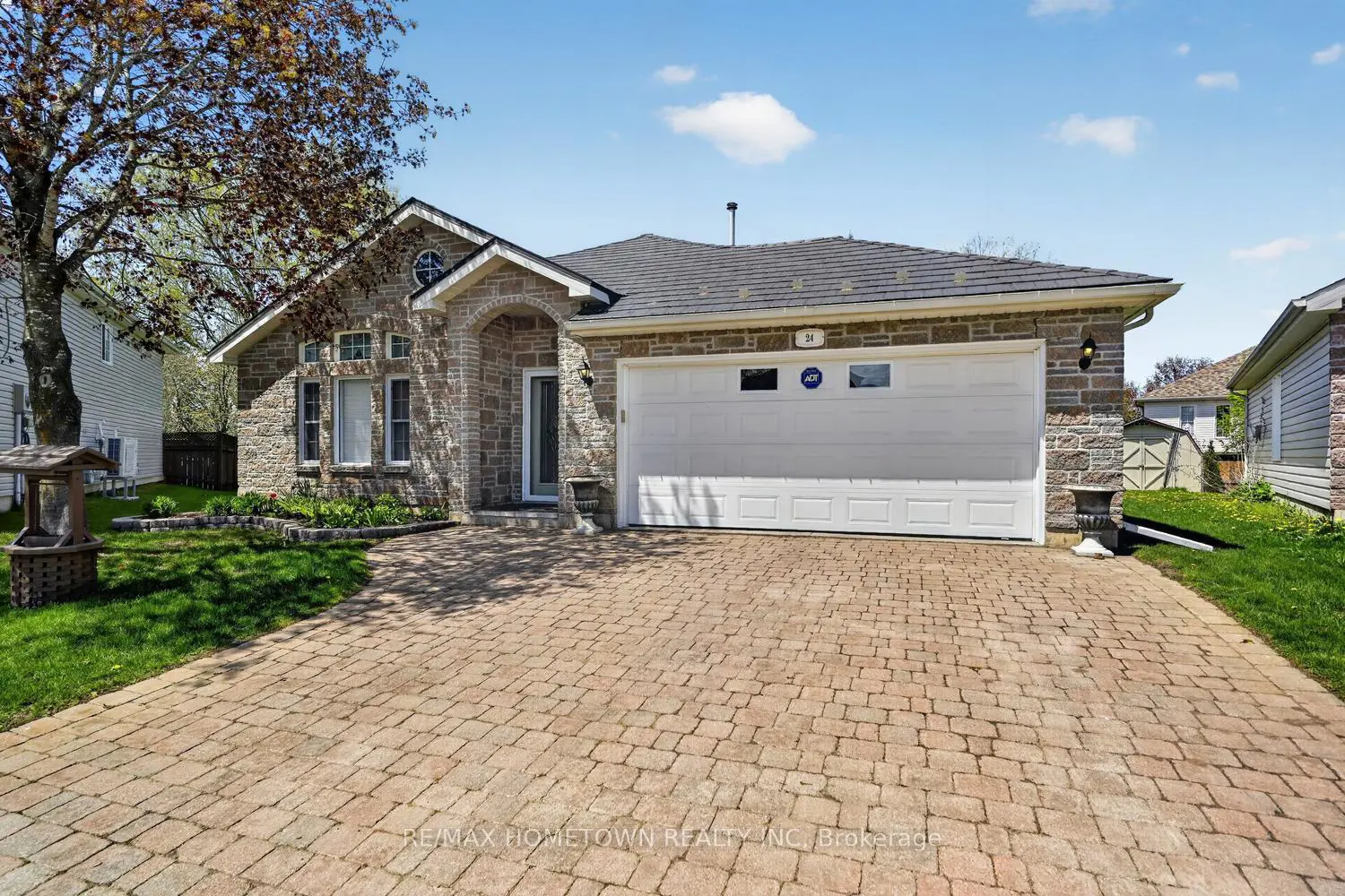 24 Regency Place