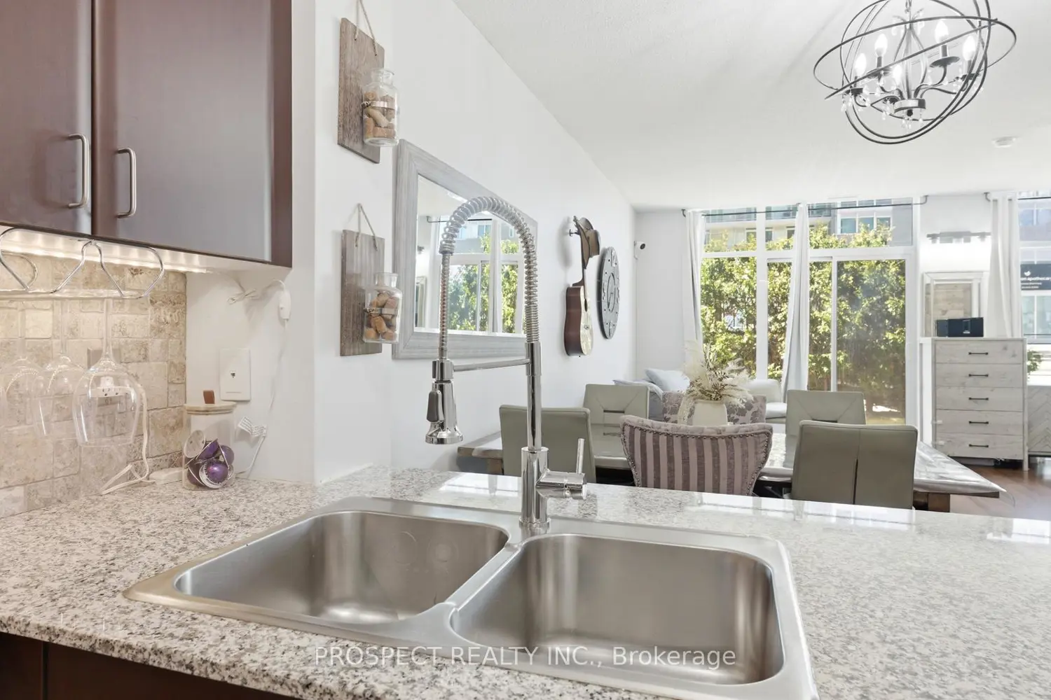 Additional image 5 of 525 Wilson Avenue 129
