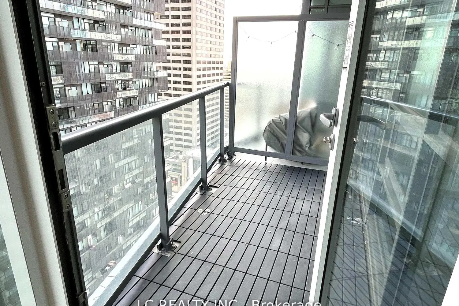 Additional image 10 of 30 Roehampton Avenue 2410