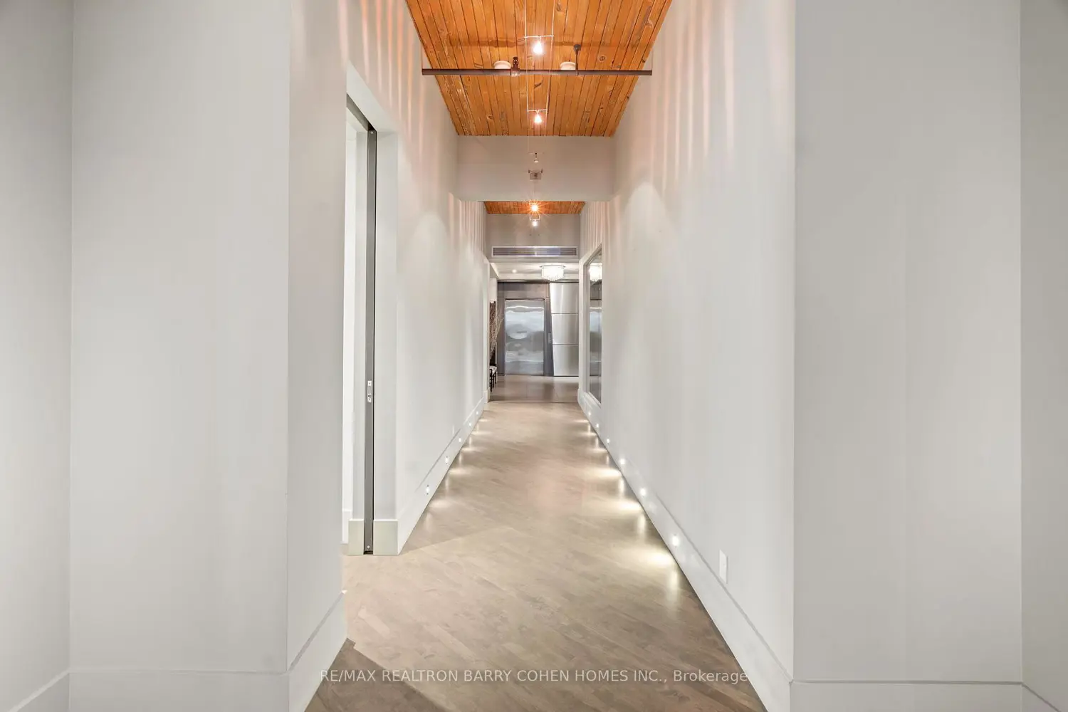 Additional image 10 of 468 Wellington Street 300