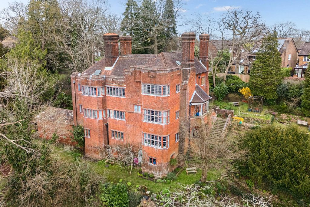 12 bed detached house for saleFrith Hill Road, Godalming GU7