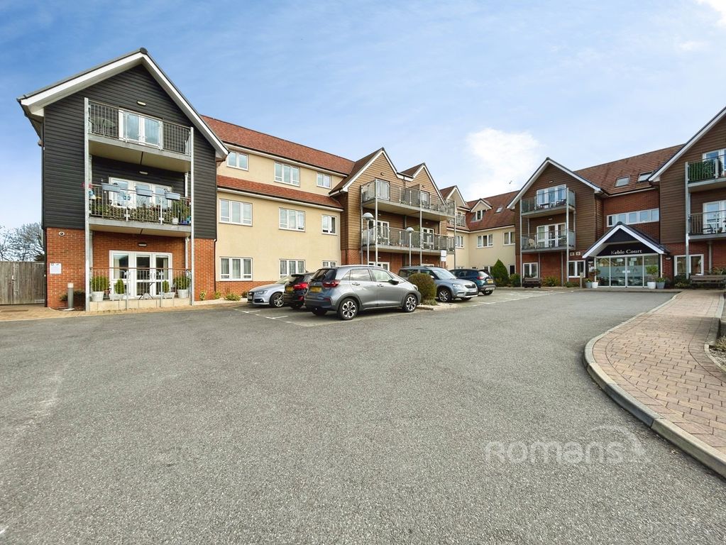 2 bed flat for saleRedfields Lane, Church Crookham, Fleet GU52