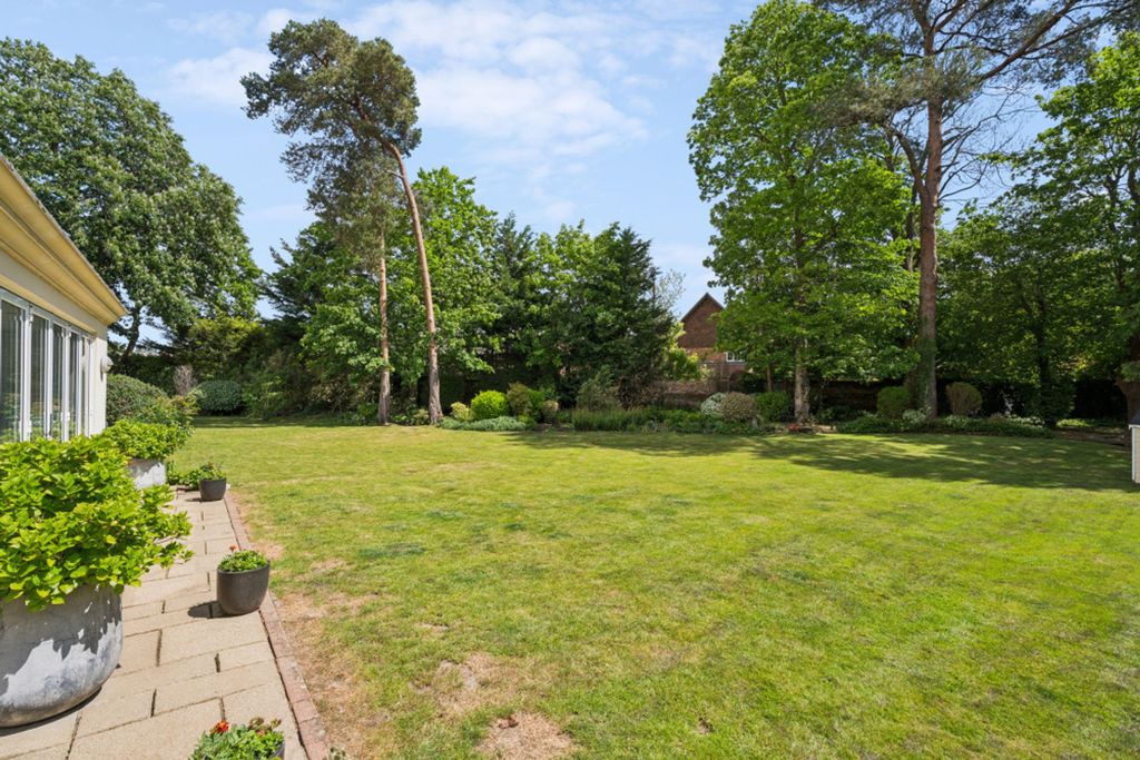 Additional image 23 of 7 bed detached house for saleCamp Road, Gerrards Cross SL9