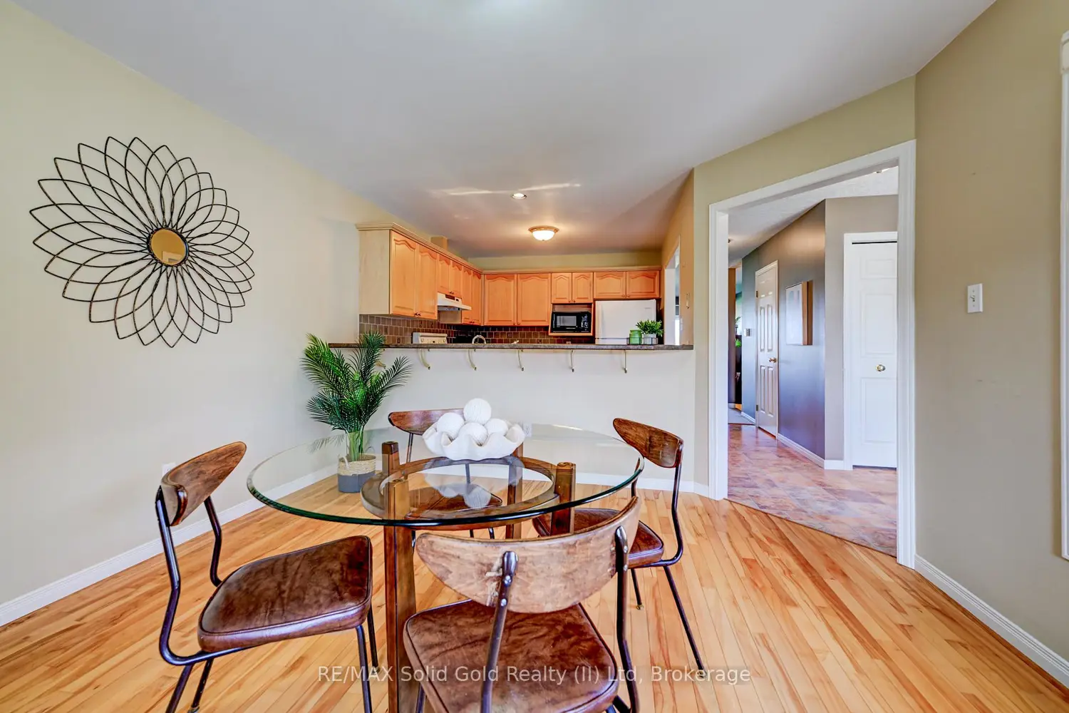 1662 Erbs Road 8 photo 4