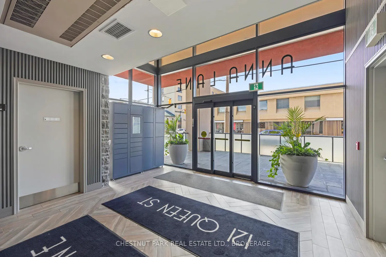 121 Queen Street 602