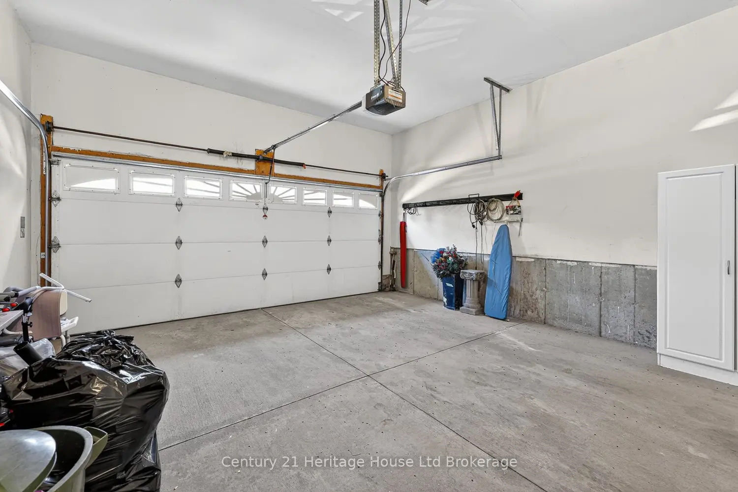Additional image 18 of 450 Lakeview Drive 13