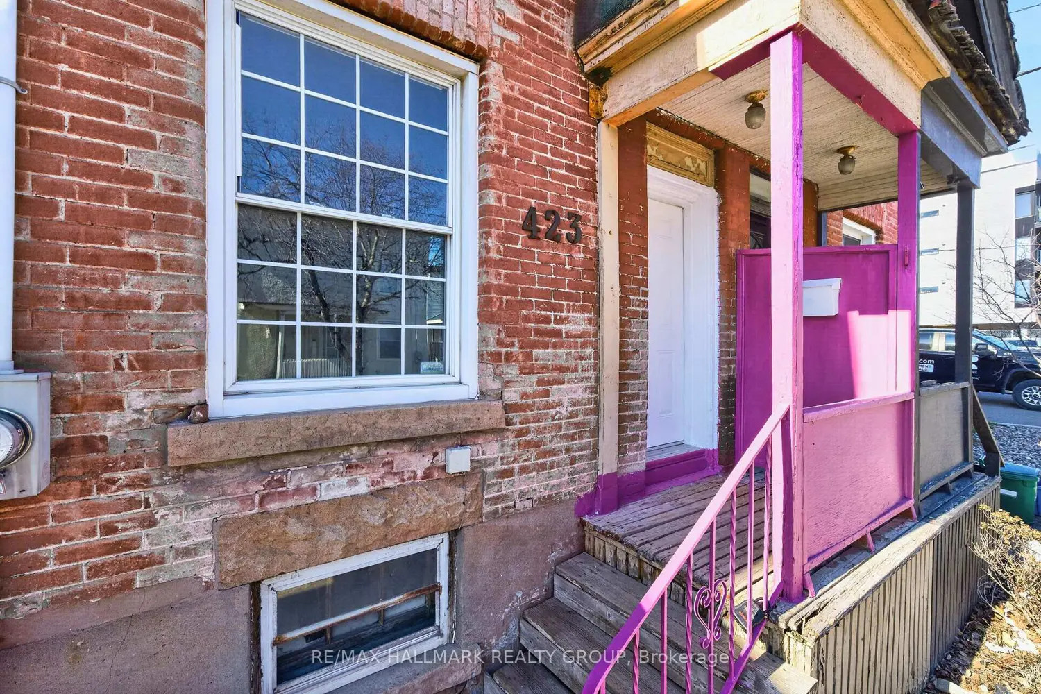 423 Arlington Avenue photo 2
