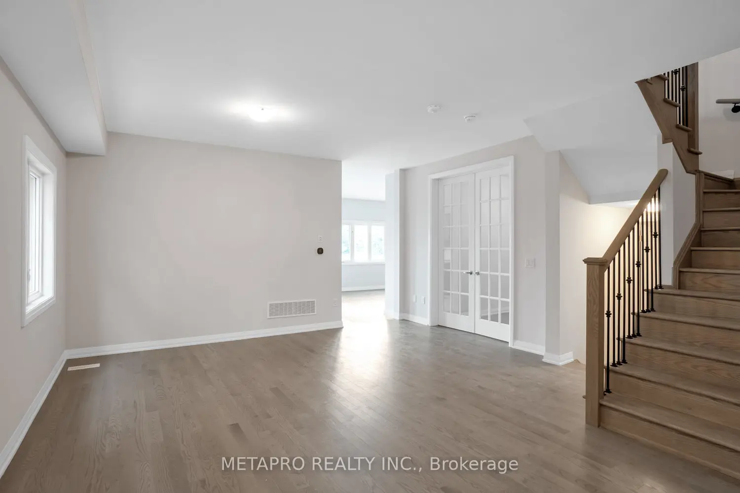 109 Dingman Street photo 5