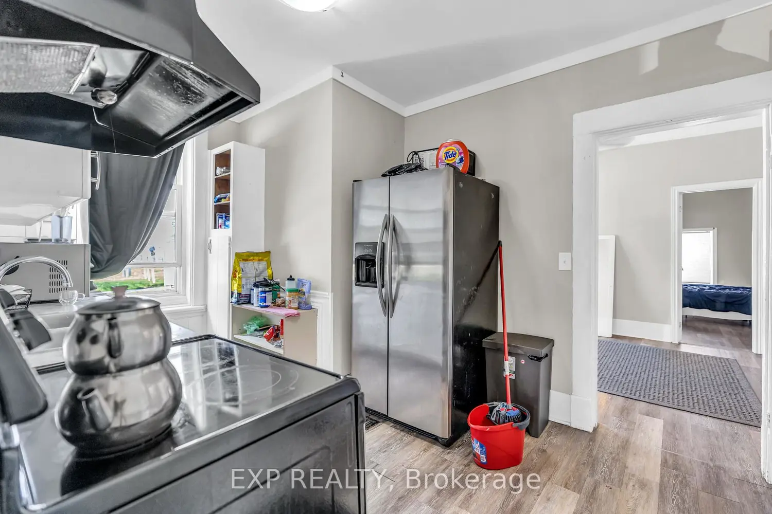 553 Quebec Street photo 5