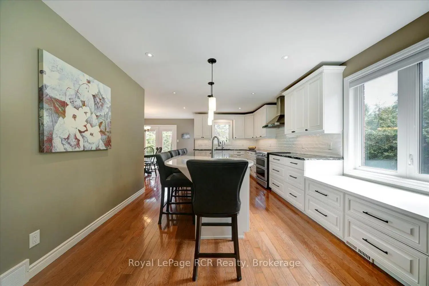 303 6Th Avenue photo 3
