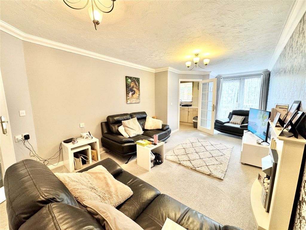 Additional image 2 of 1 bed flat for saleVictoria Road, Farnborough, Hampshire GU14