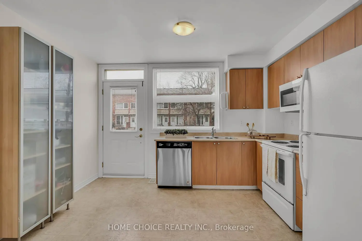 Additional image 7 of 10 Fairwood Crescent 121