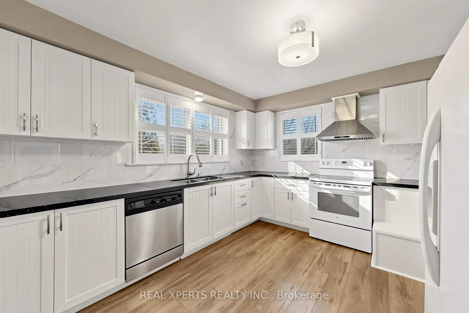 103 Aura Lea Boulevard