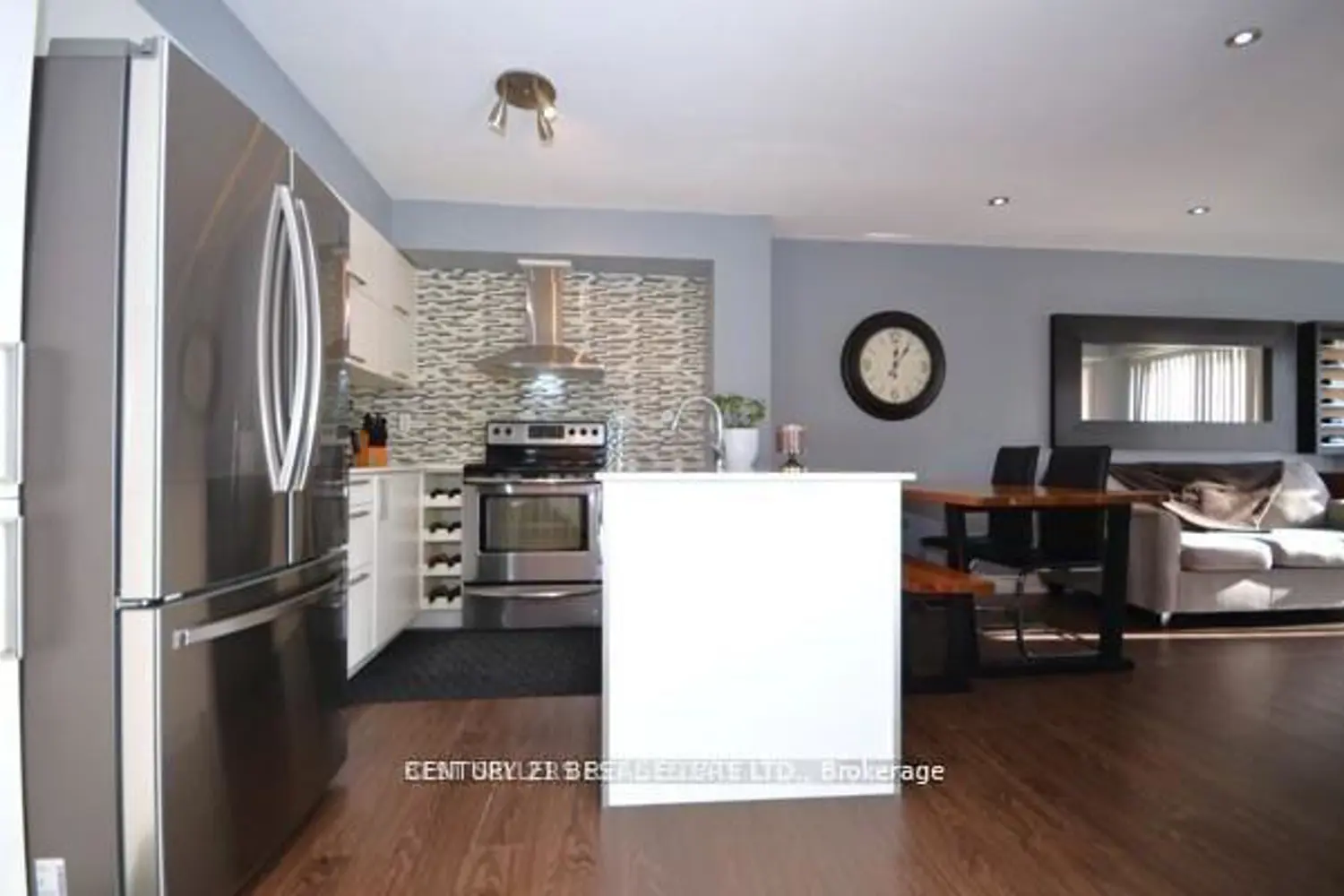 107 Bristol Road 100 photo 5