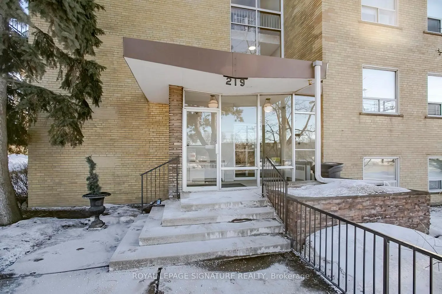 Additional image 2 of 219 Wilson Avenue 305