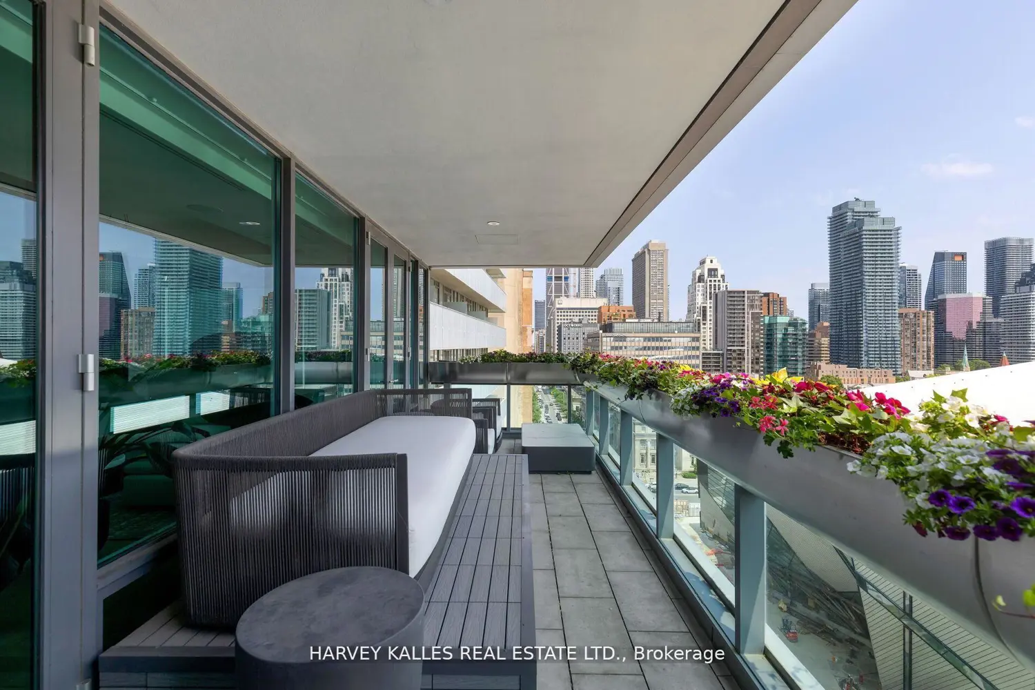 Additional image 18 of 206 Bloor Street 1202