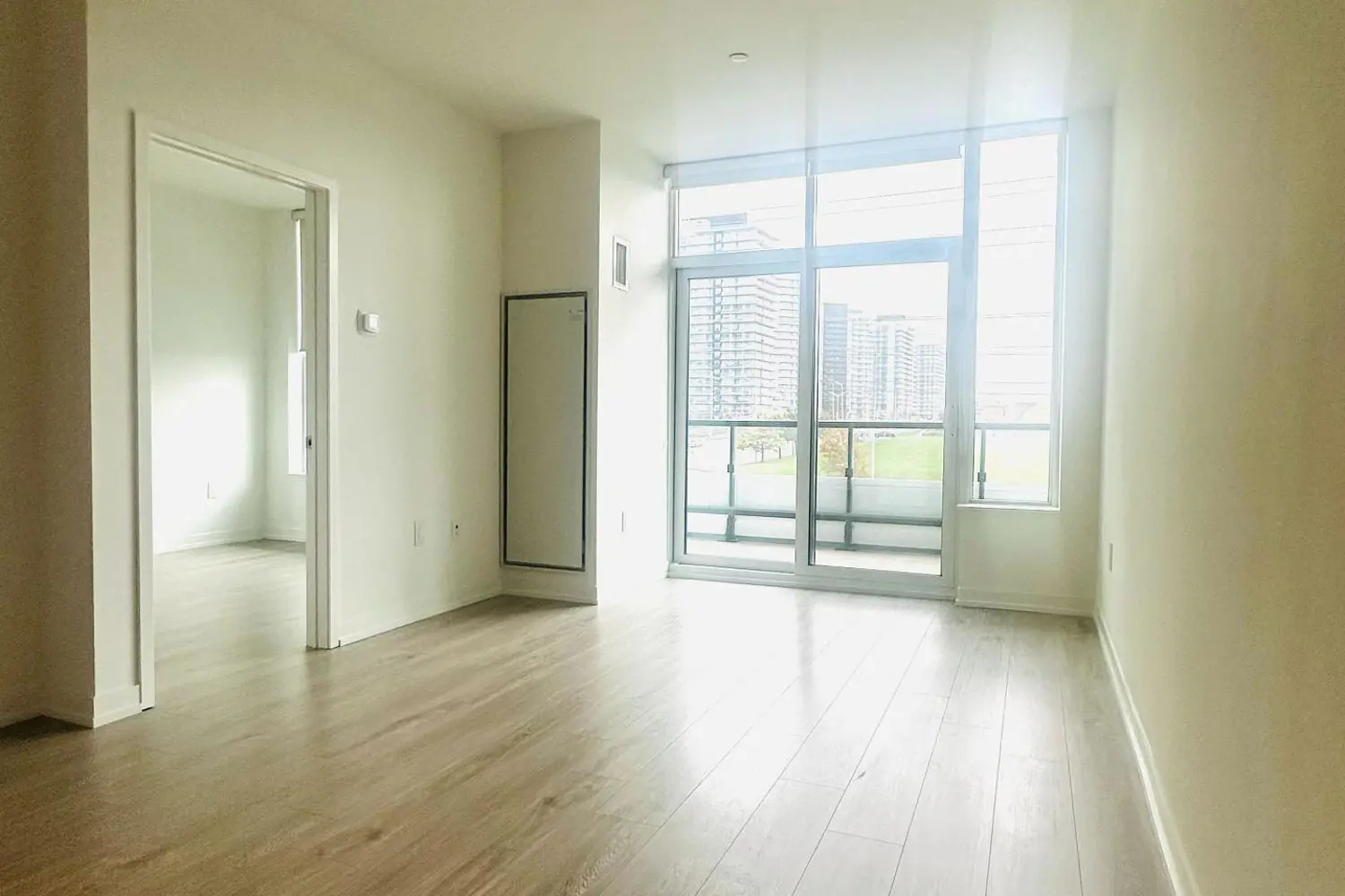 2485 Eglinton Avenue 319 photo 3