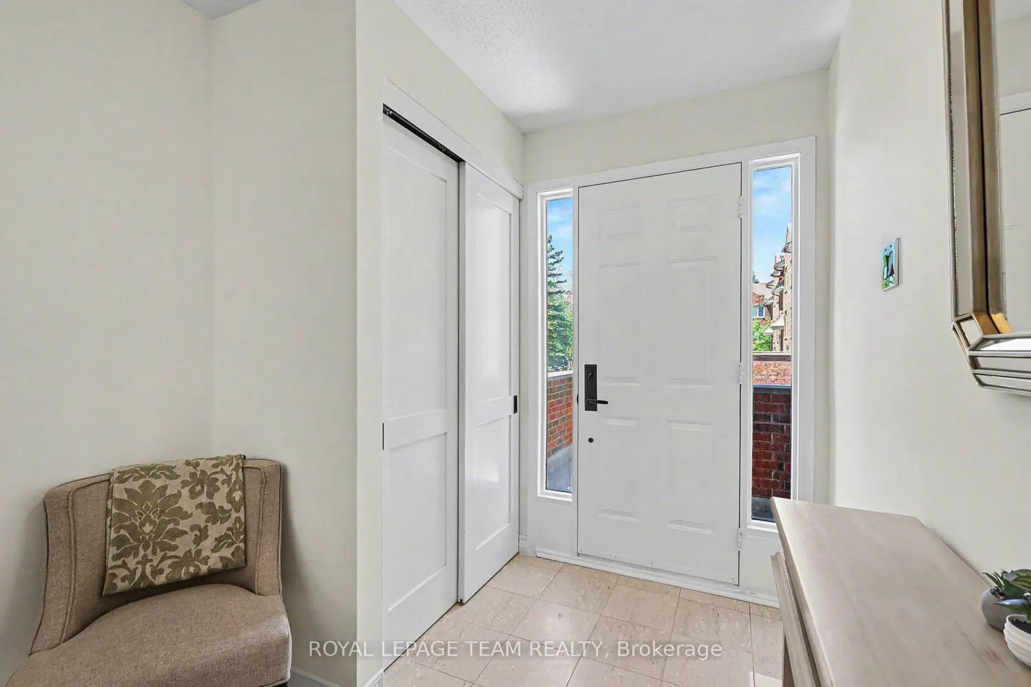 12 Catherwood Court photo 3
