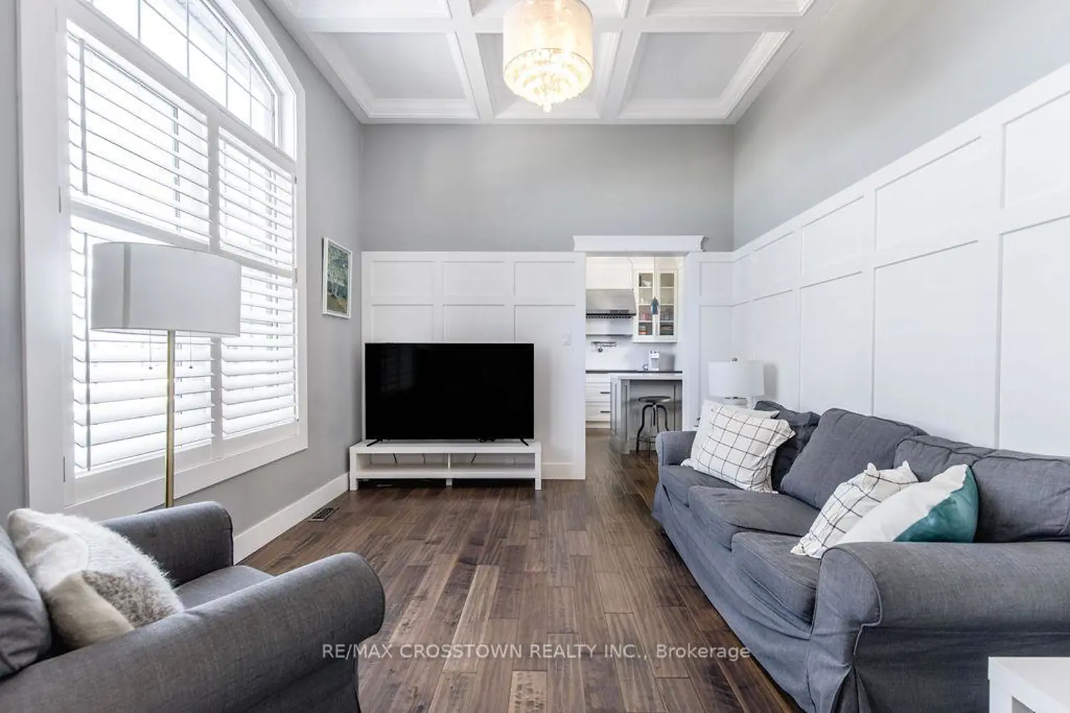25 Mennill Drive photo 2