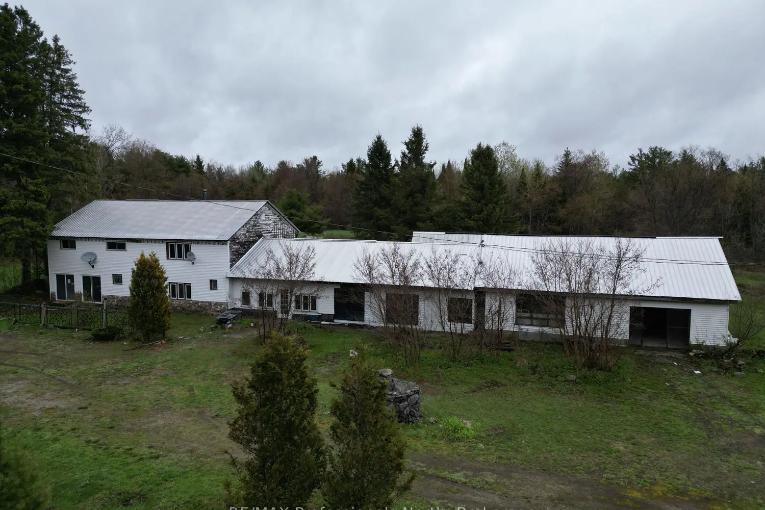 3044 Gelert Road