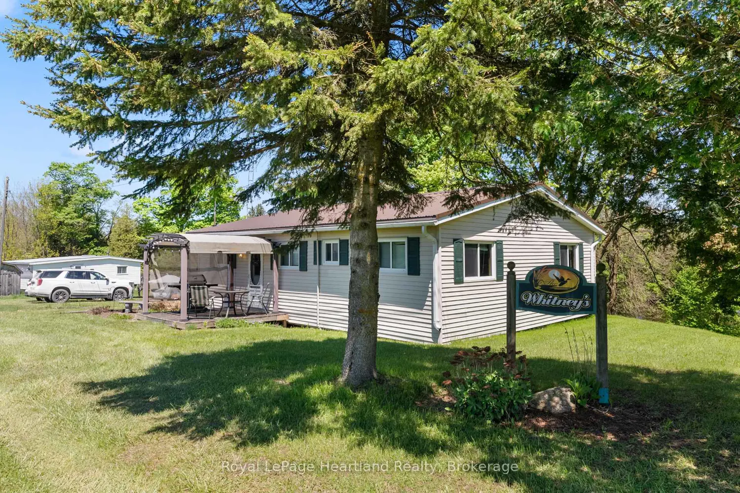 48 Poechman Lane photo 2
