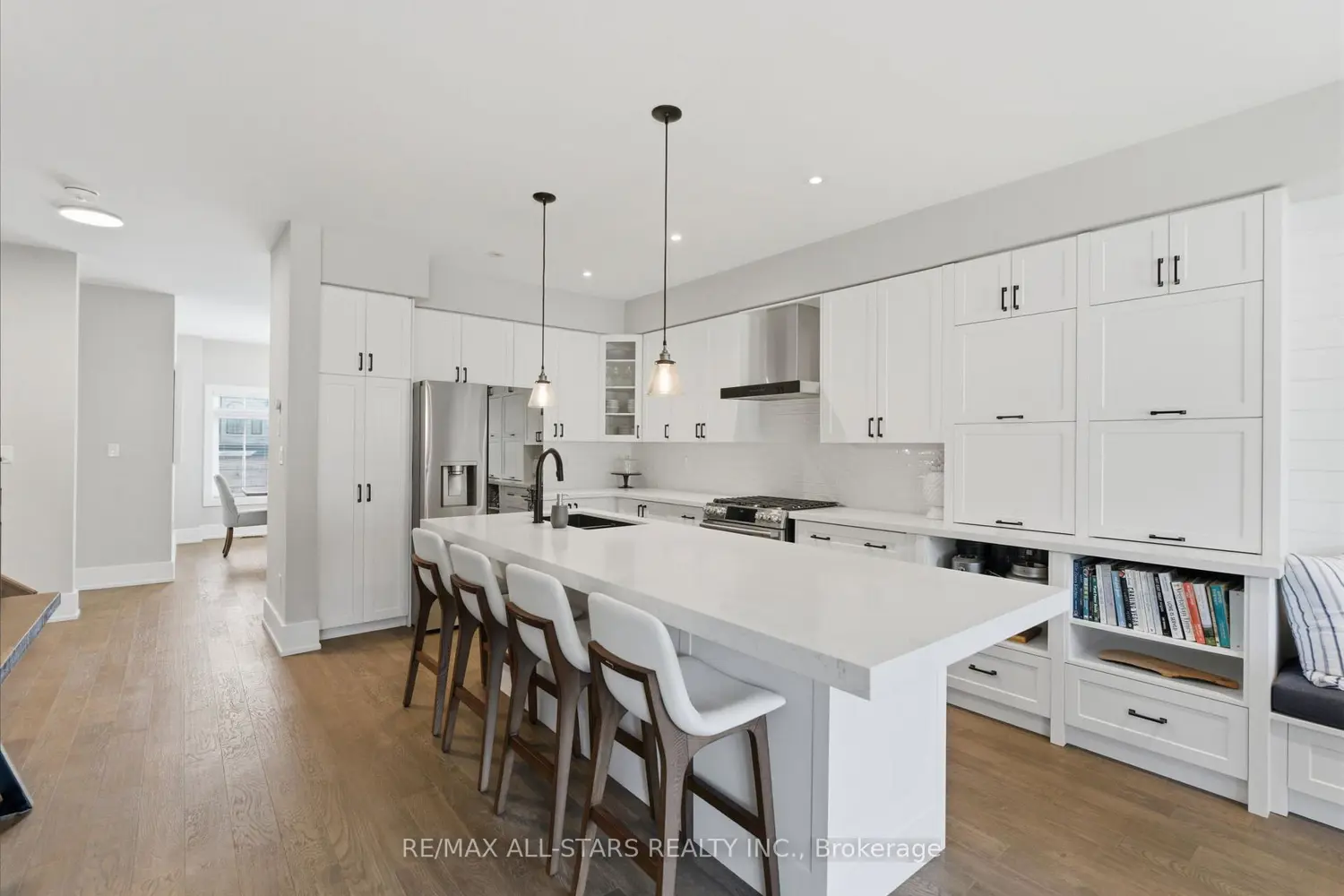 7 Gord Matthews Way photo 5