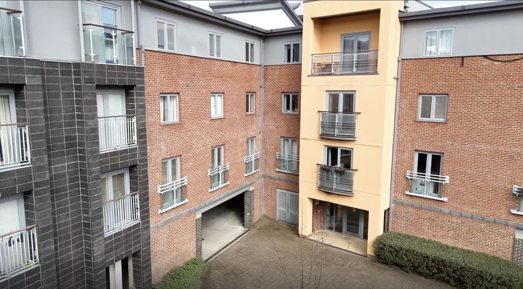 Additional image 20 of 2 bed flat for saleWorsdell Drive, Gateshead NE8