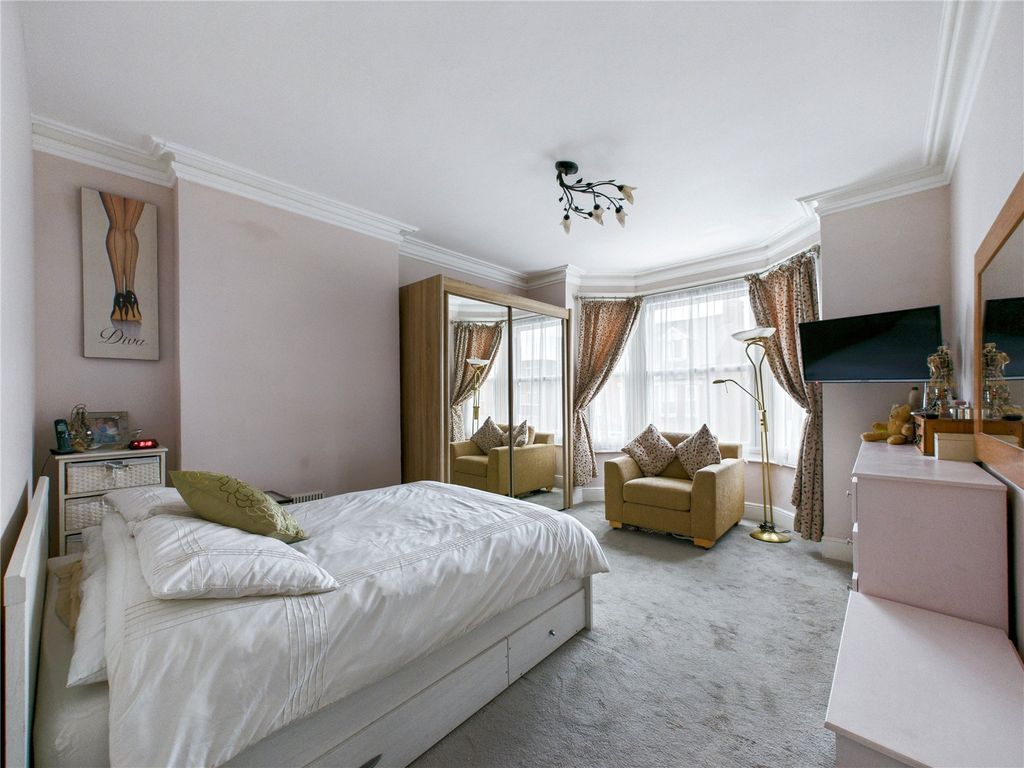 Additional image 11 of 5 bed detached house for saleConstable Road, Felixstowe, Suffolk IP11