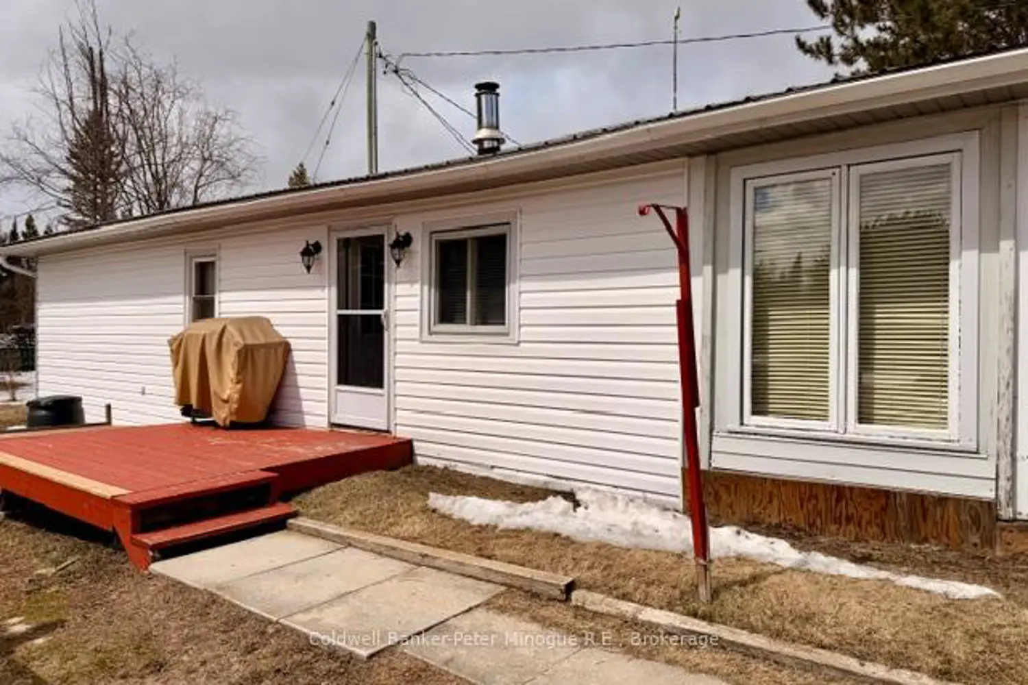 9358 Highway 63 1