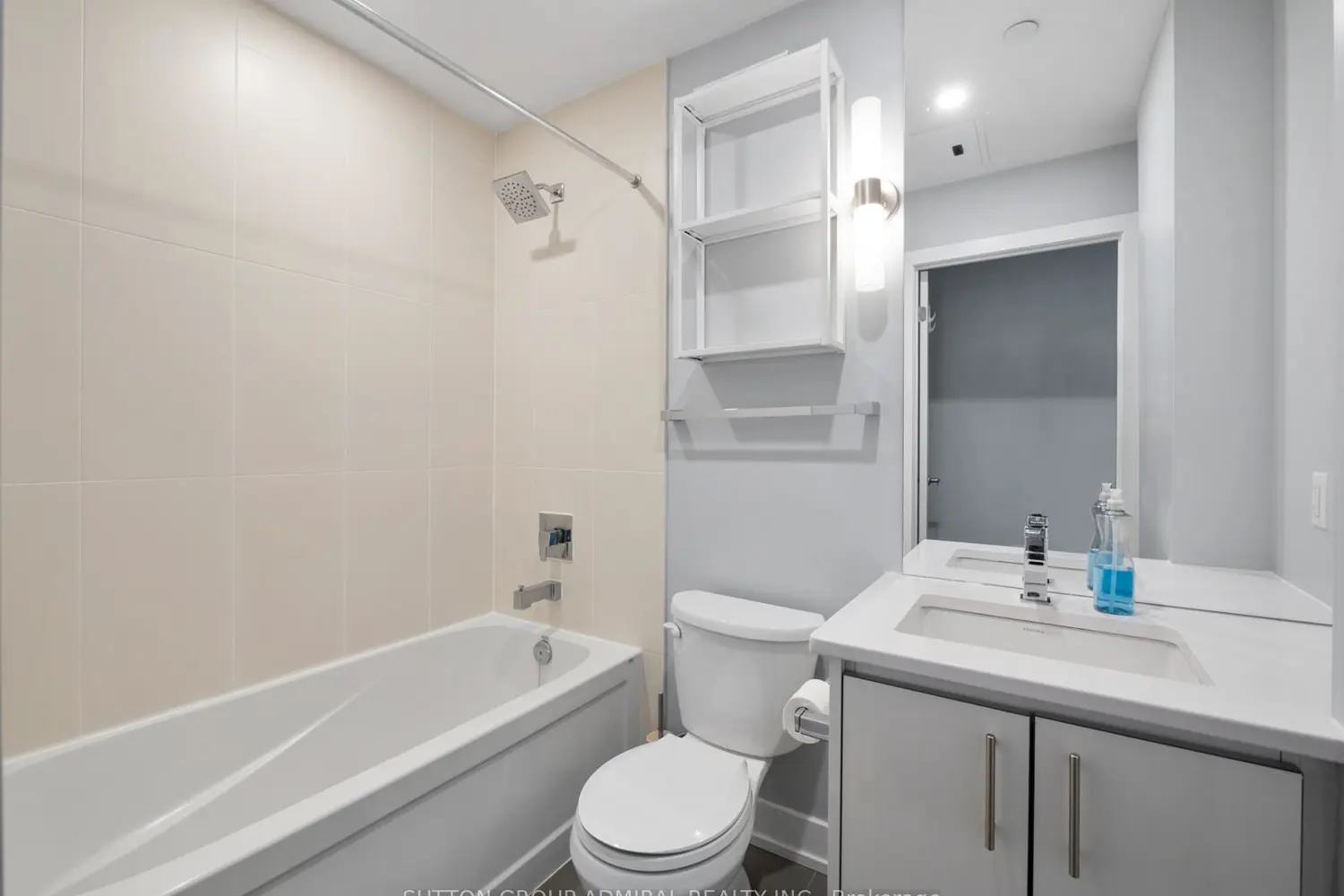 Additional image 7 of 75 The Donway 102