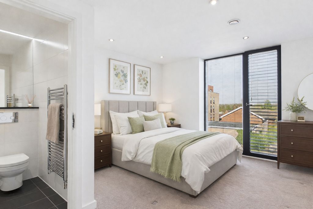 Additional image 8 of 2 bed flat for saleStation Road, Gerrards Cross, Buckinghamshire SL9