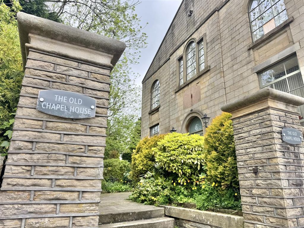 2 bed flat for saleShrewsbury Street, Glossop SK13
