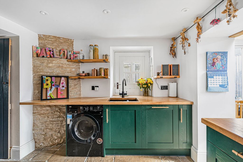 Additional image 8 of 3 bed terraced house for saleCoronation Street, Fairford, Gloucestershire GL7