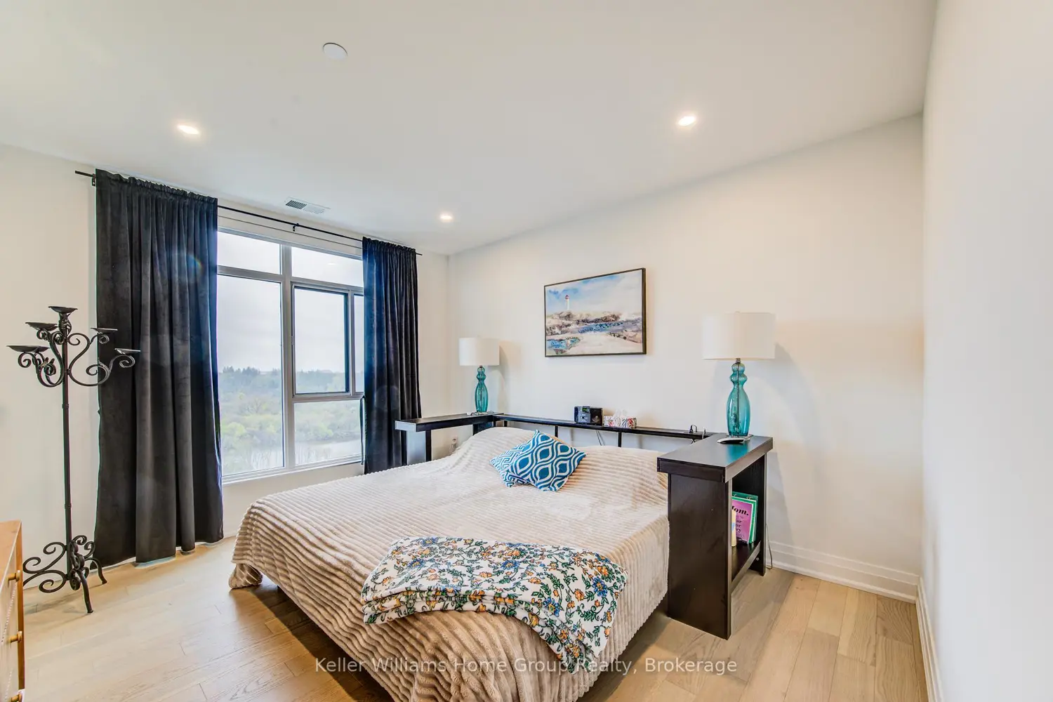 71 Wyndham Street 1201 photo 3