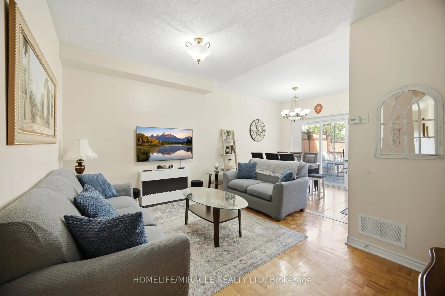 8 Nasir Crescent photo 5