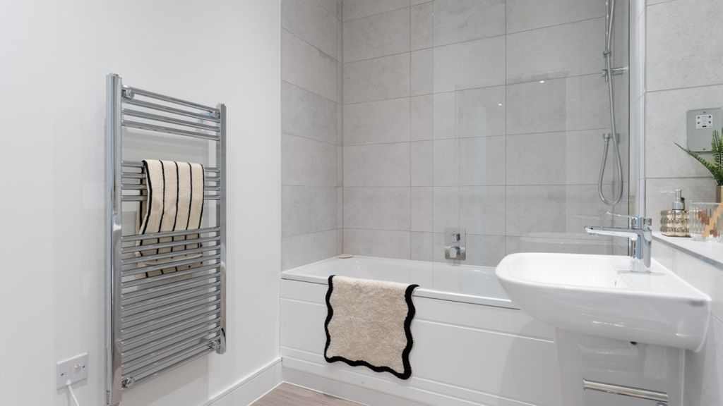 Additional image 11 of 2 bed flat for saleBronze Walk, Erith DA8