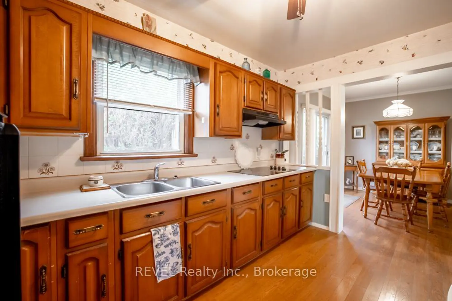 Additional image 3 of 4092 Acheson Avenue
