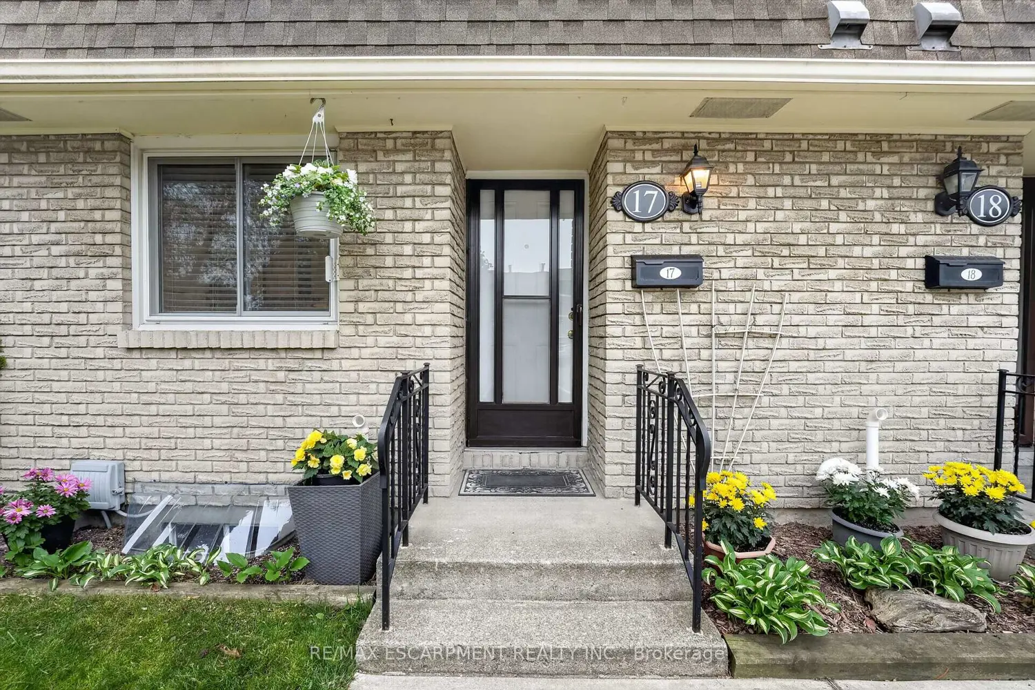 50 Lakeshore Road 17 photo 3