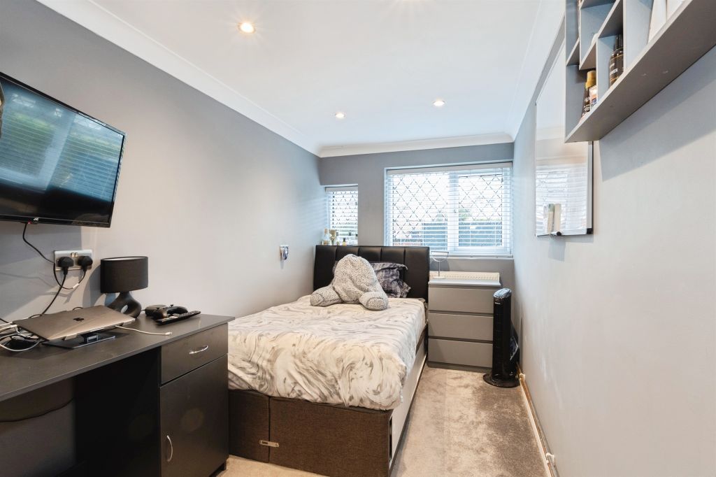Additional image 13 of 5 bed semi-detached house for salePennys Crescent, Fordingbridge SP6