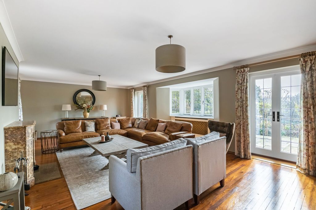 Additional image 6 of 6 bed detached house for saleSwifts Close, Moor Park, Farnham GU10