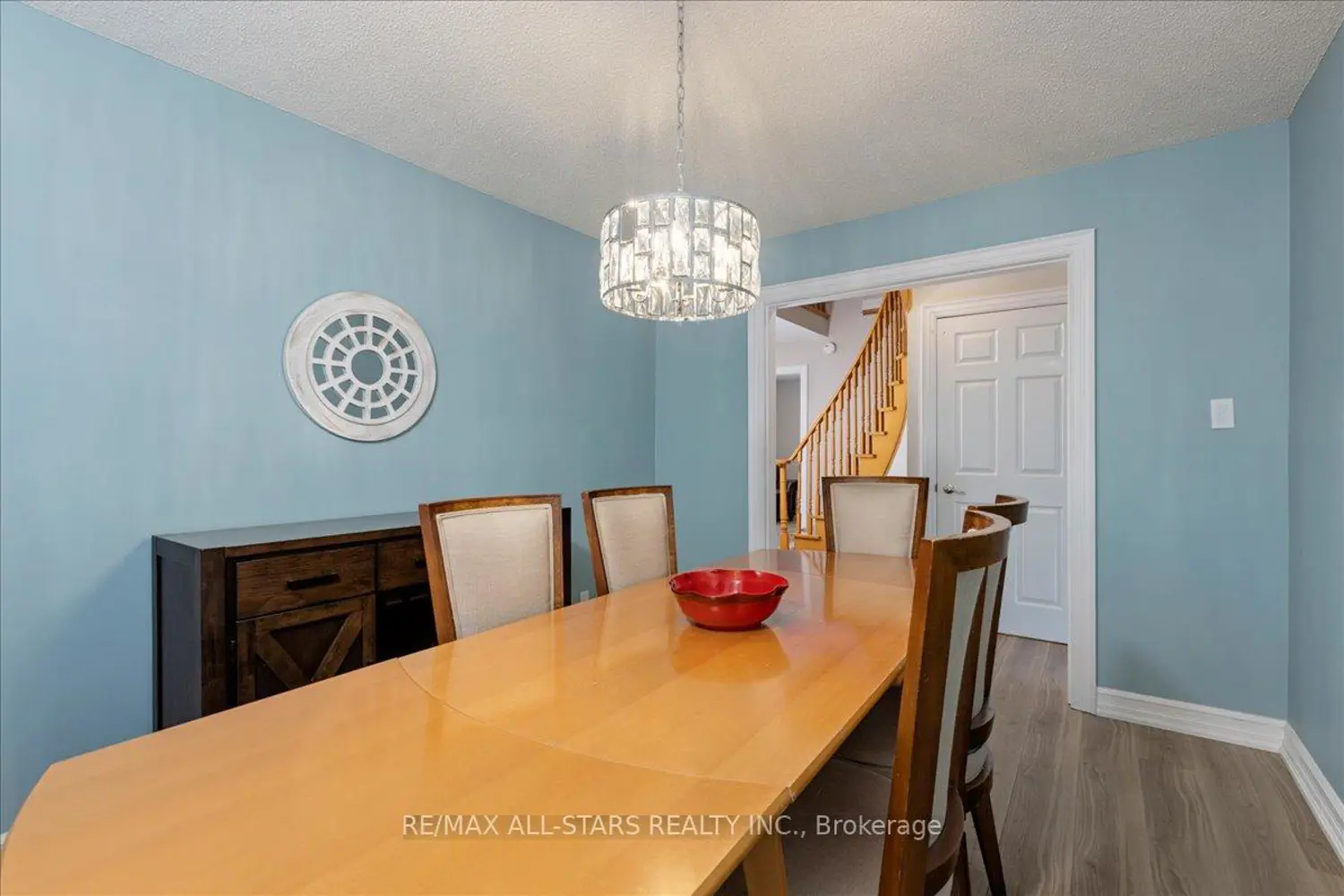 40 Chartwell Crescent photo 2