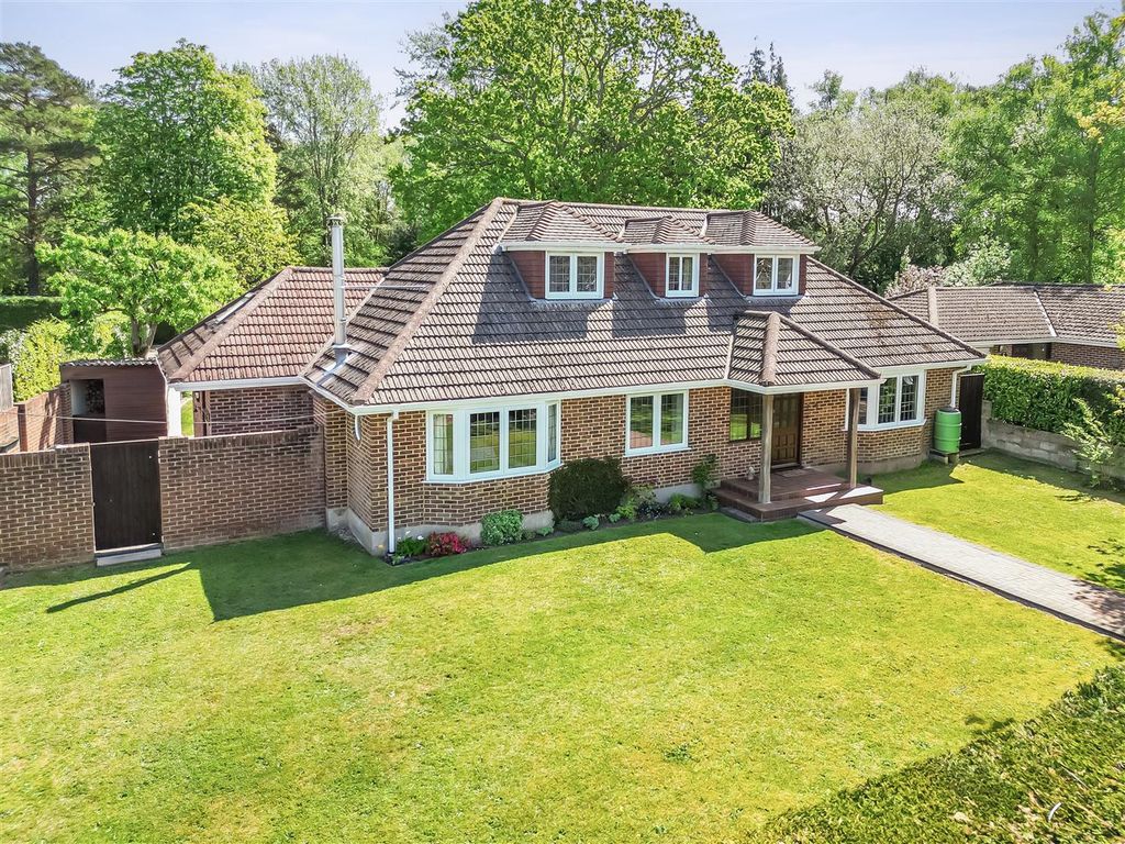 4 bed detached house for saleAmeysford Road, Ferndown BH22