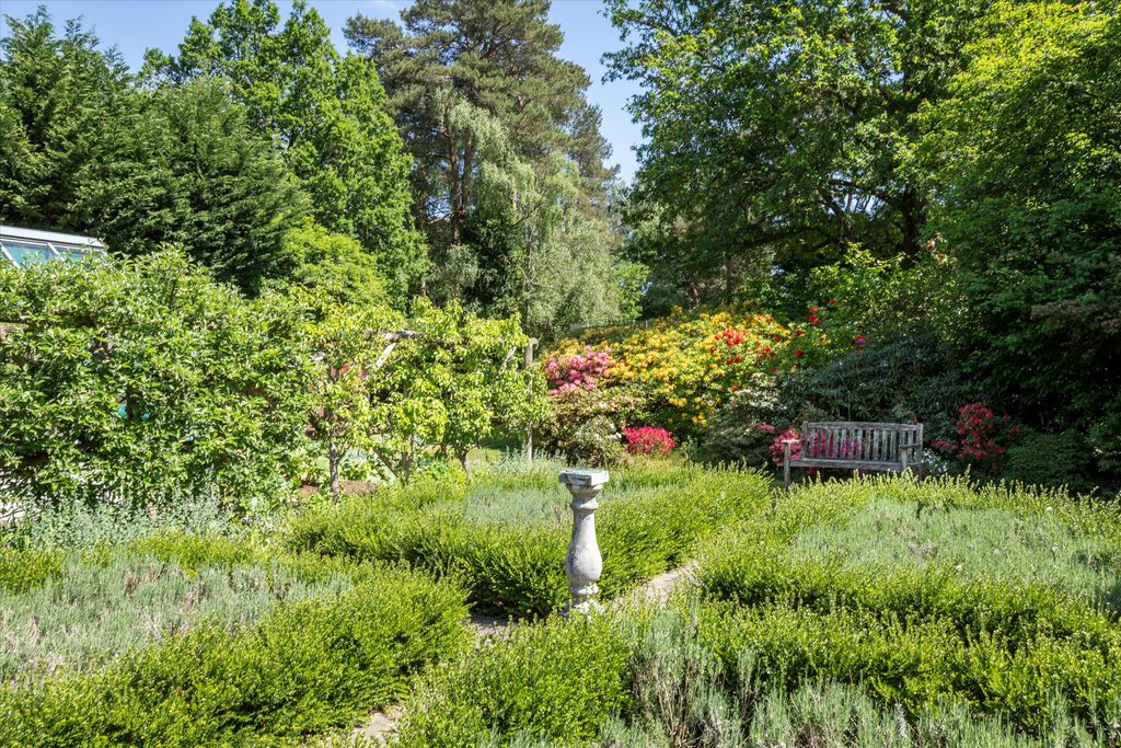 Additional image 20 of 7 bed detached house for saleWhitmead Lane, Tilford, Farnham, Surrey GU10