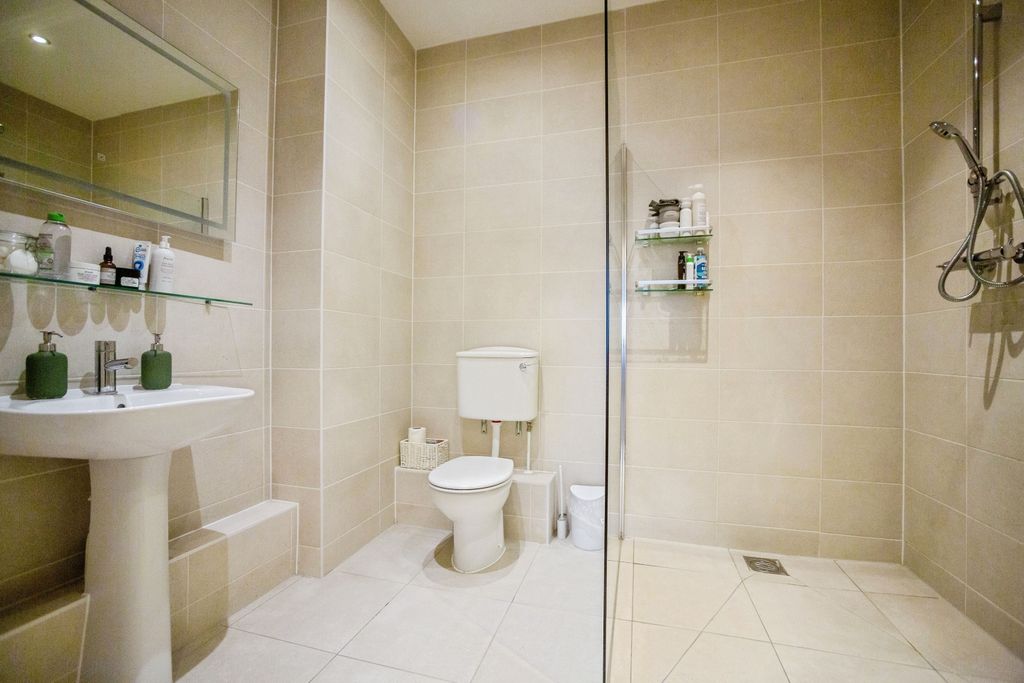 Additional image 13 of 2 bed flat for sale4 Sayers Way, Erith DA8