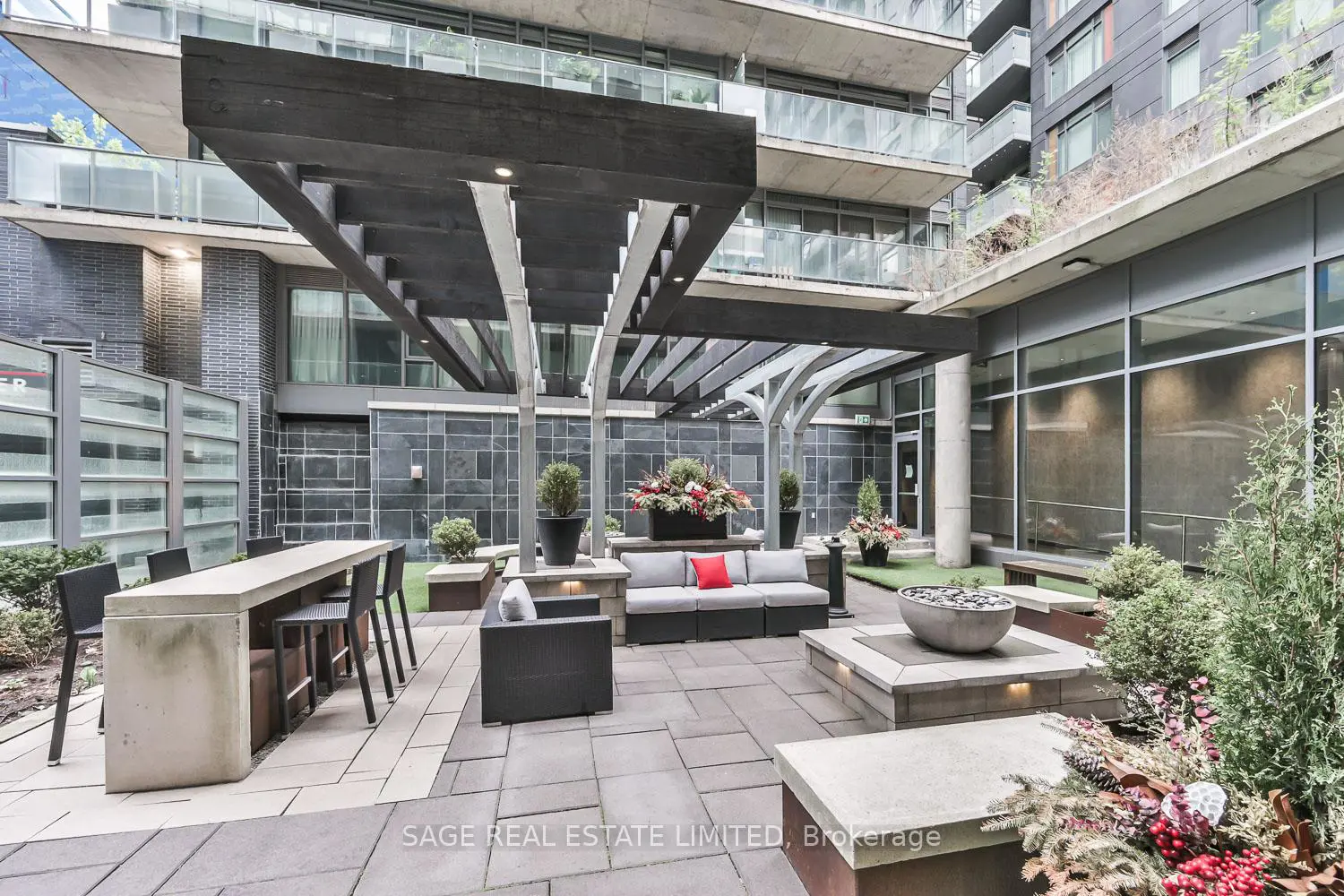 Additional image 17 of 95 Bathurst Street 914