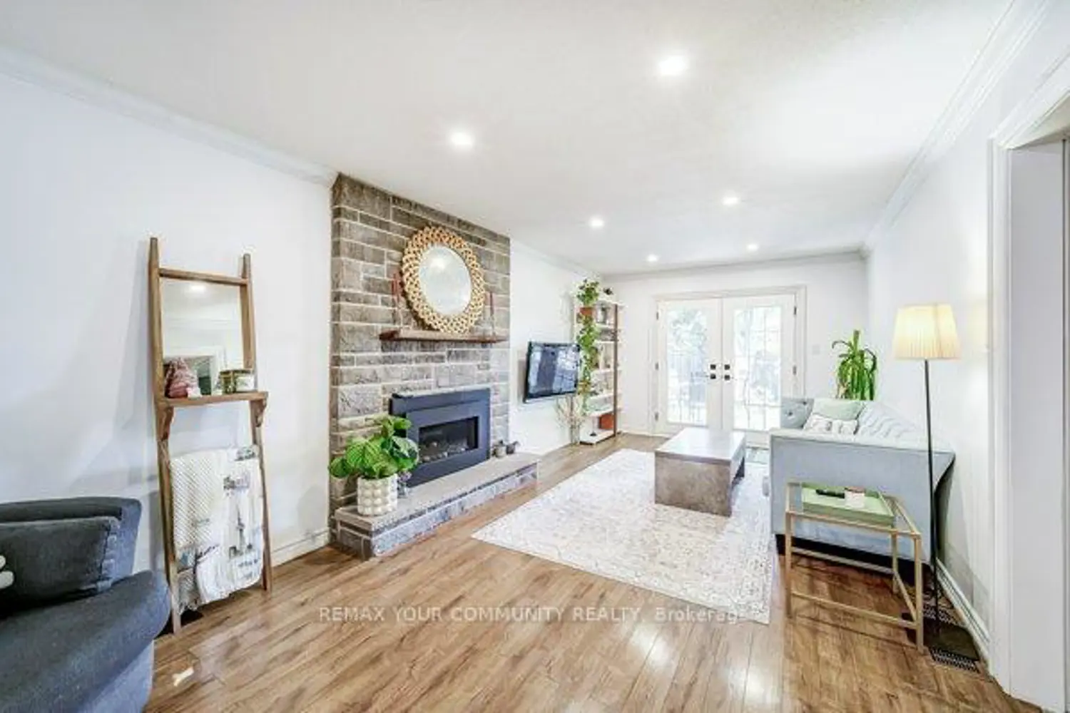 124 Tyson Drive photo 4