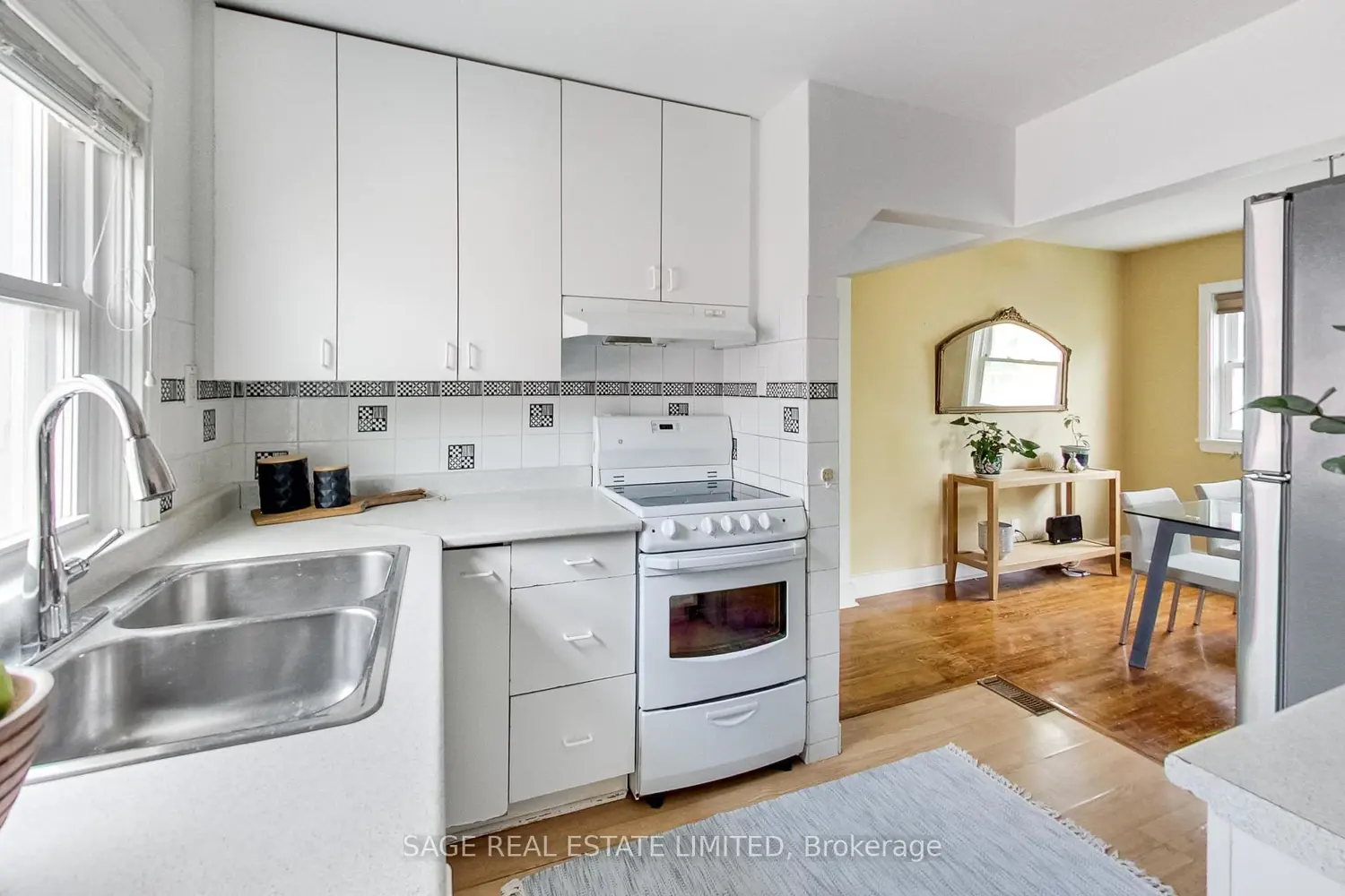 Additional image 17 of 35 Blakley Avenue