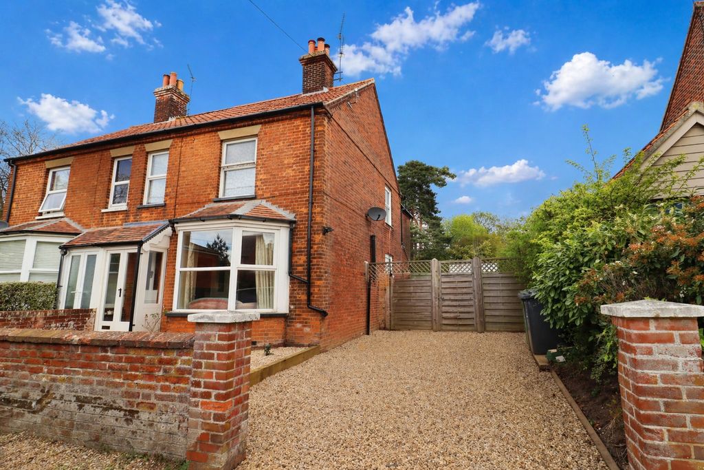 3 bed semi-detached house for saleGladstone Road, Fakenham NR21